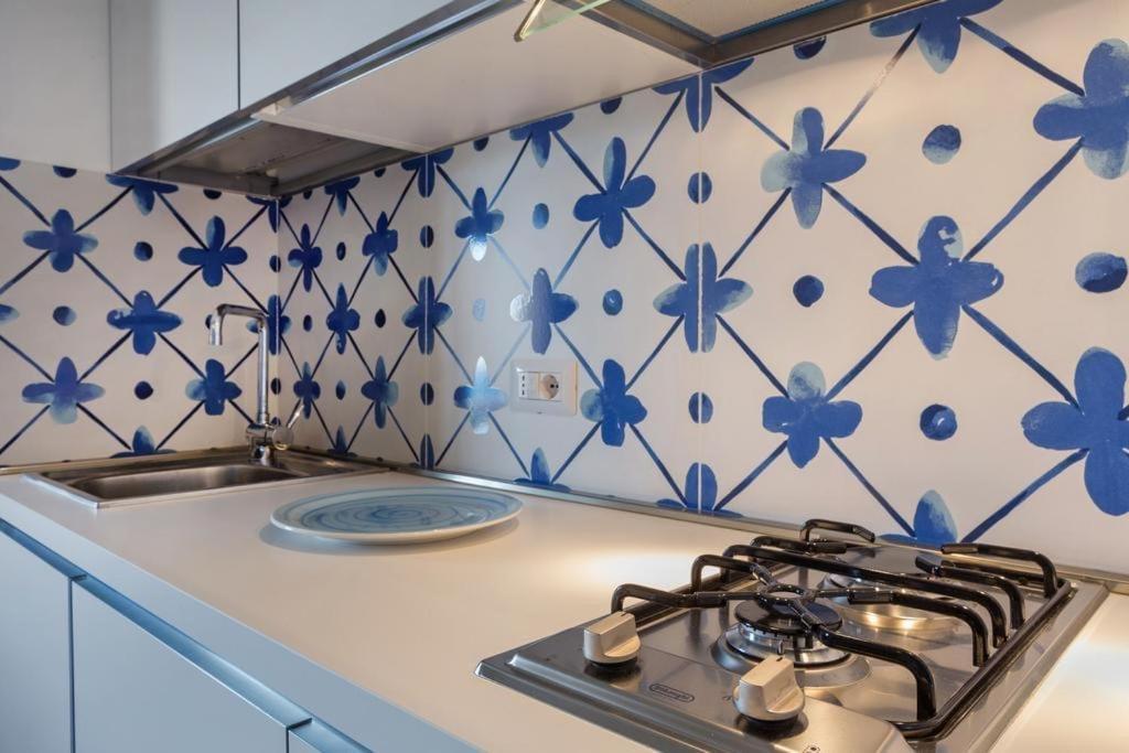 Casablu, Un Delizioso Bilocale Sulla Baia Di Naxos Appartement Giardini-Naxos Buitenkant foto